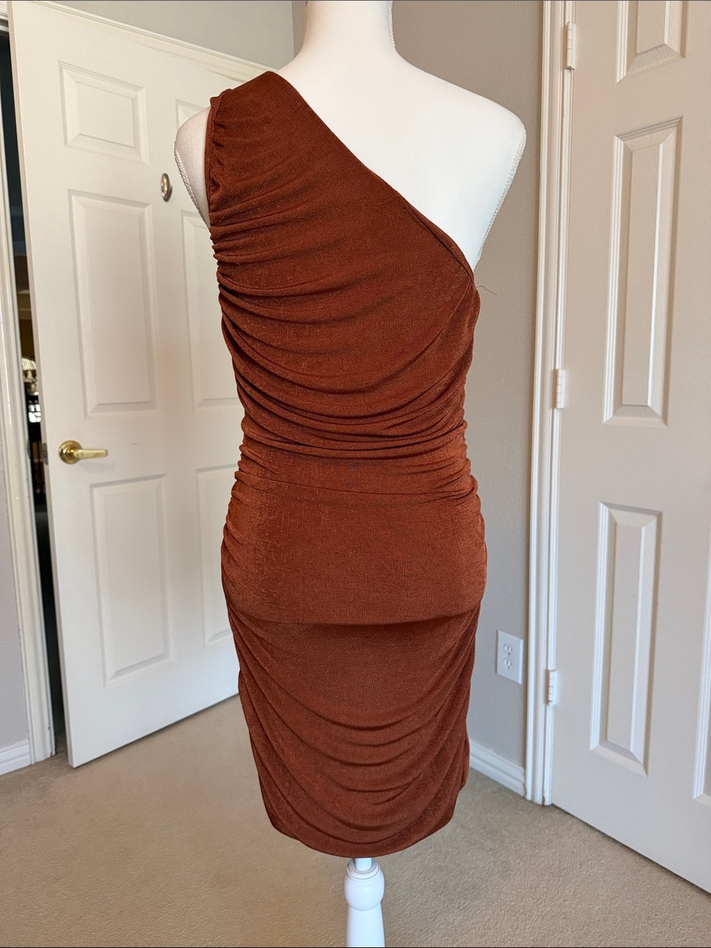One-Shoulder Rust Bodycon Dress - Picture 2 of 7